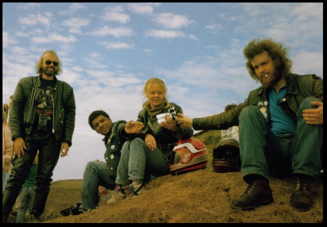 640x440 pixels (112K)